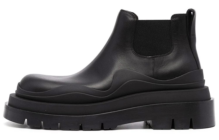 (W) Bottega Veneta Tire Cropped Boot 'Black'