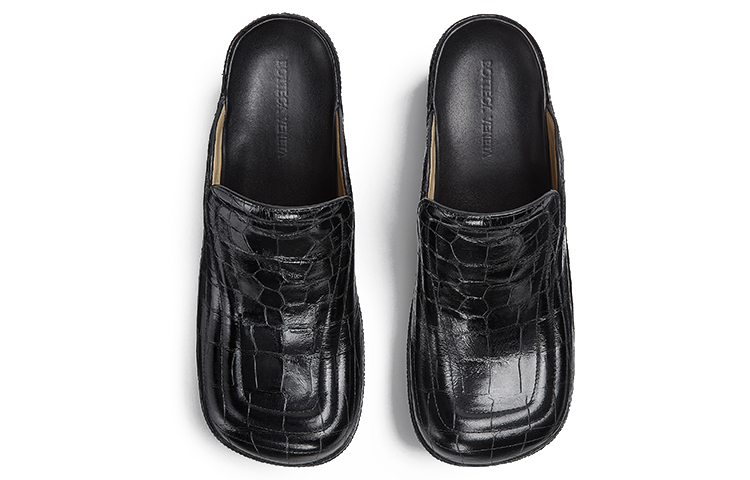 Lookbook Bottega Veneta 葆蝶家 楔形磨砂皮革高筒高跟鞋 女款 黑色