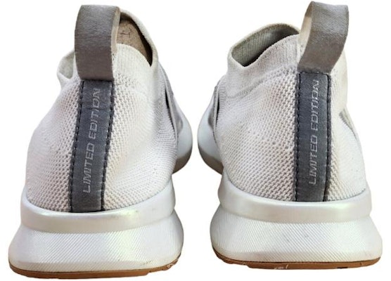 (Women) Brooks Levitate 4 LE 'White Silver' 120347-1B-132 Lookbook (Women) Brooks Levitate 4 LE 'White Silver' 120347-1B-132