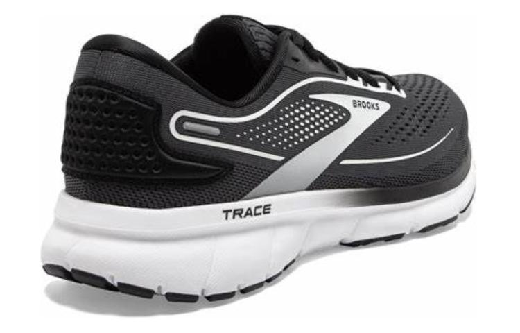 Lookbook (W) 브룩스 트레이스 2 '블랙 실버' (Brooks Trace 2 'Black Silver') 120375-016