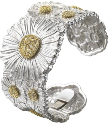 (W) Buccellati Blossoms 雛菊銀鑽寬手鐲 女款 - 銀色 JAGBRA012188 Lookbook (W) Buccellati Blossoms 雛菊銀鑽寬手鐲 女款 - 銀色 JAGBRA012188