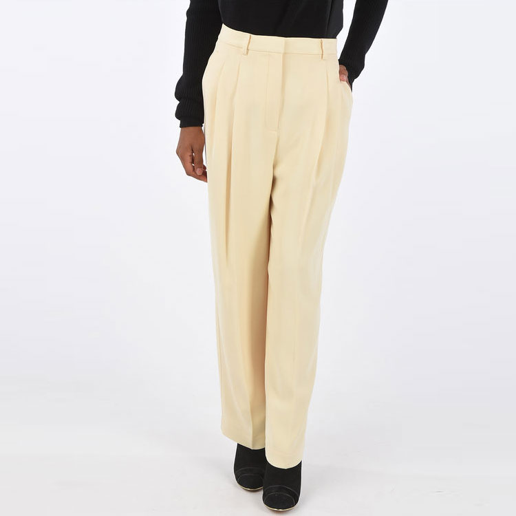 Shop (W) バーバリー ベージュ ルーズフィット プリーツ カジュアルパンツ. 45626751