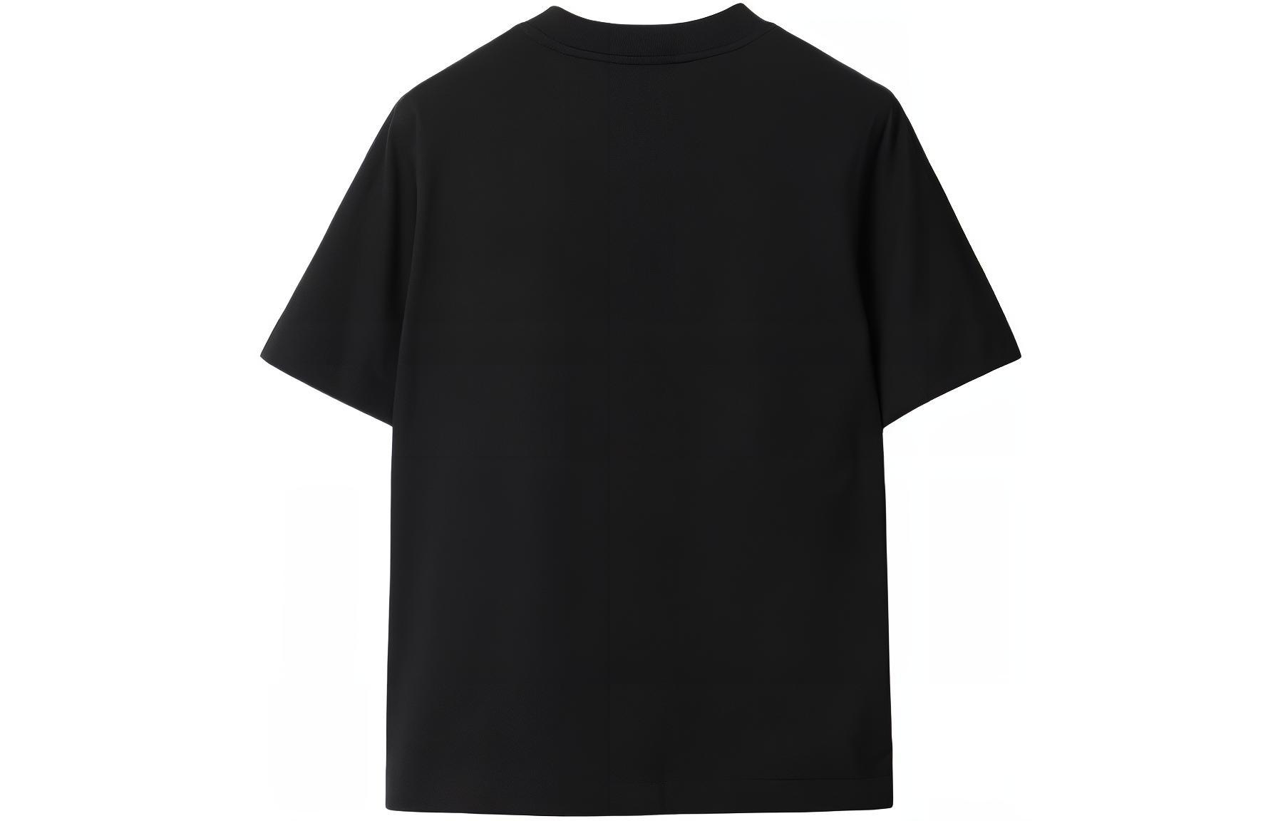 Lookbook (W) 버버리 블랙 로고 자수 크루넥 티셔츠. 80849731