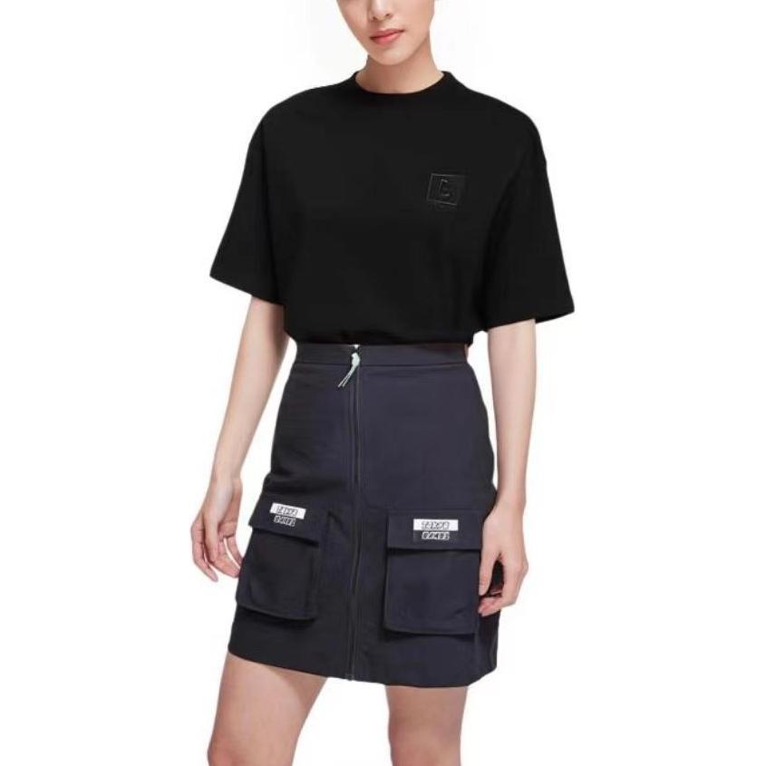 Shop (Women) Burberry  Black Embroidered Logo Oversized T-Shirt SS23 80669081