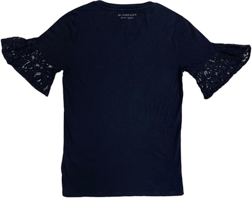 (W) 버버리 블랙 레이스 패널 니트 반팔 탑 40423241 Lookbook (W) 버버리 블랙 레이스 패널 니트 반팔 탑 40423241