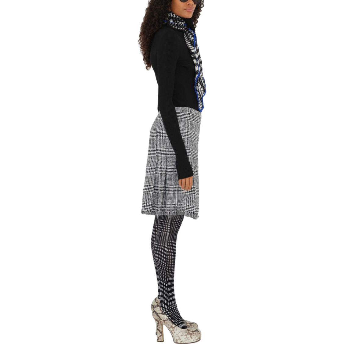 Sizing (W) Burberry Baju Sejuk Hitam Knit dengan Perincian Selendang. 80811691