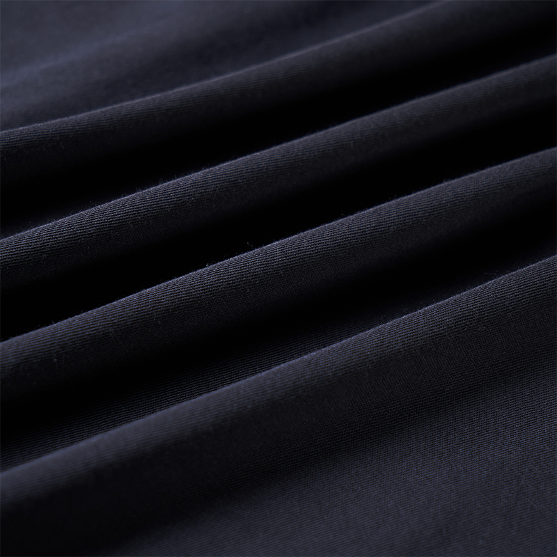 (Women) Burberry  Black V-Neck T-Shirt with Embroidered Horse Logo. 80355991 圖 5