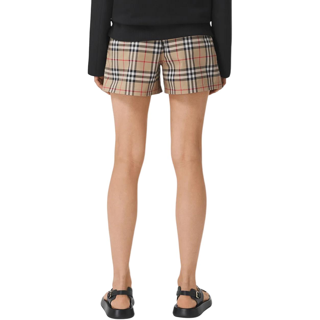 Details for (W) 버버리 체크 하이웨이스트 캐주얼 쇼츠 카키. 81041771