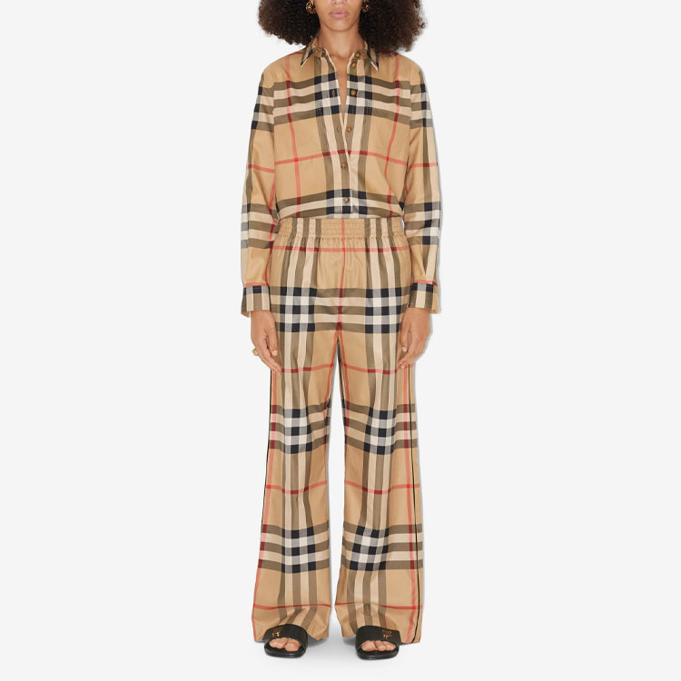 Shop (W) Burberry Seluar Kasual Potongan Lurus Corak Kotak Mid-Rise. 80711011