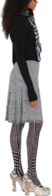 (W) Falda Midi con Pliegues y Estampado Pied de Poule Curvado Burberry Negro/Blanco. 80830091 Details for (W) Falda Midi con Pliegues y Estampado Pied de Poule Curvado Burberry Negro/Blanco. 80830091