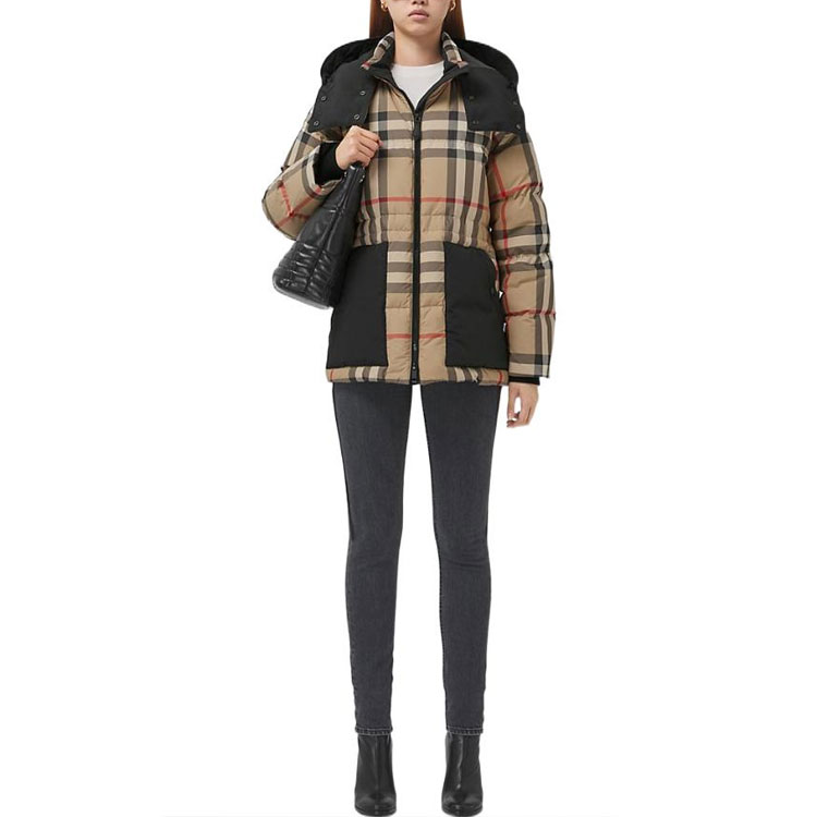 Lookbook (W) Burberry 可拆式連帽格紋羽絨外套 棕色. 80590941