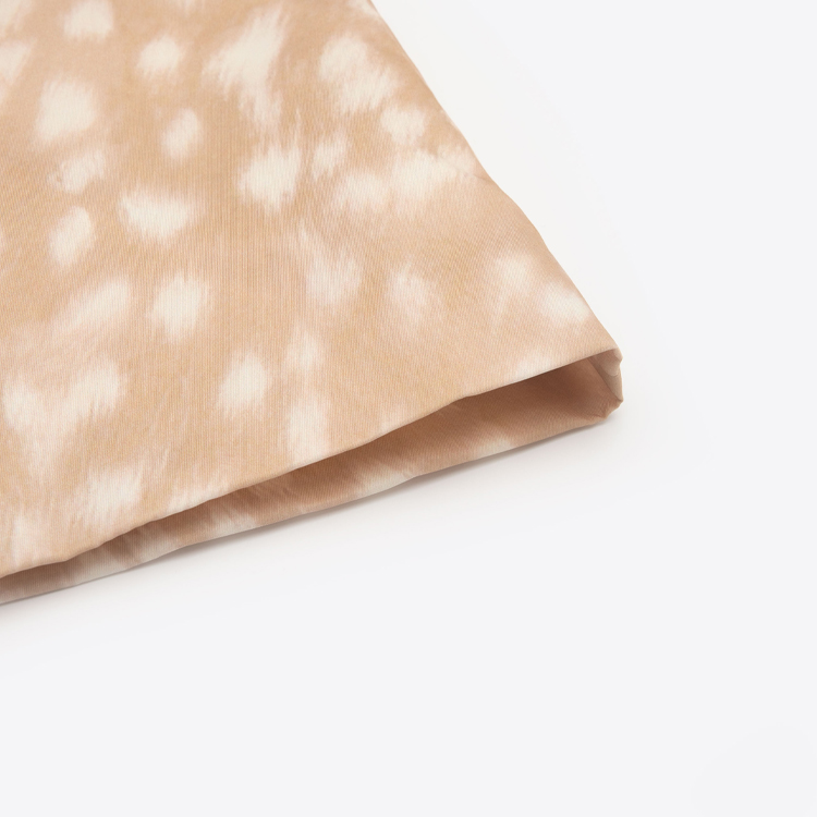 Sizing (W) Gabardina Burberry Floral Deer Print de Manga Larga y Corte Clásico. 80237281