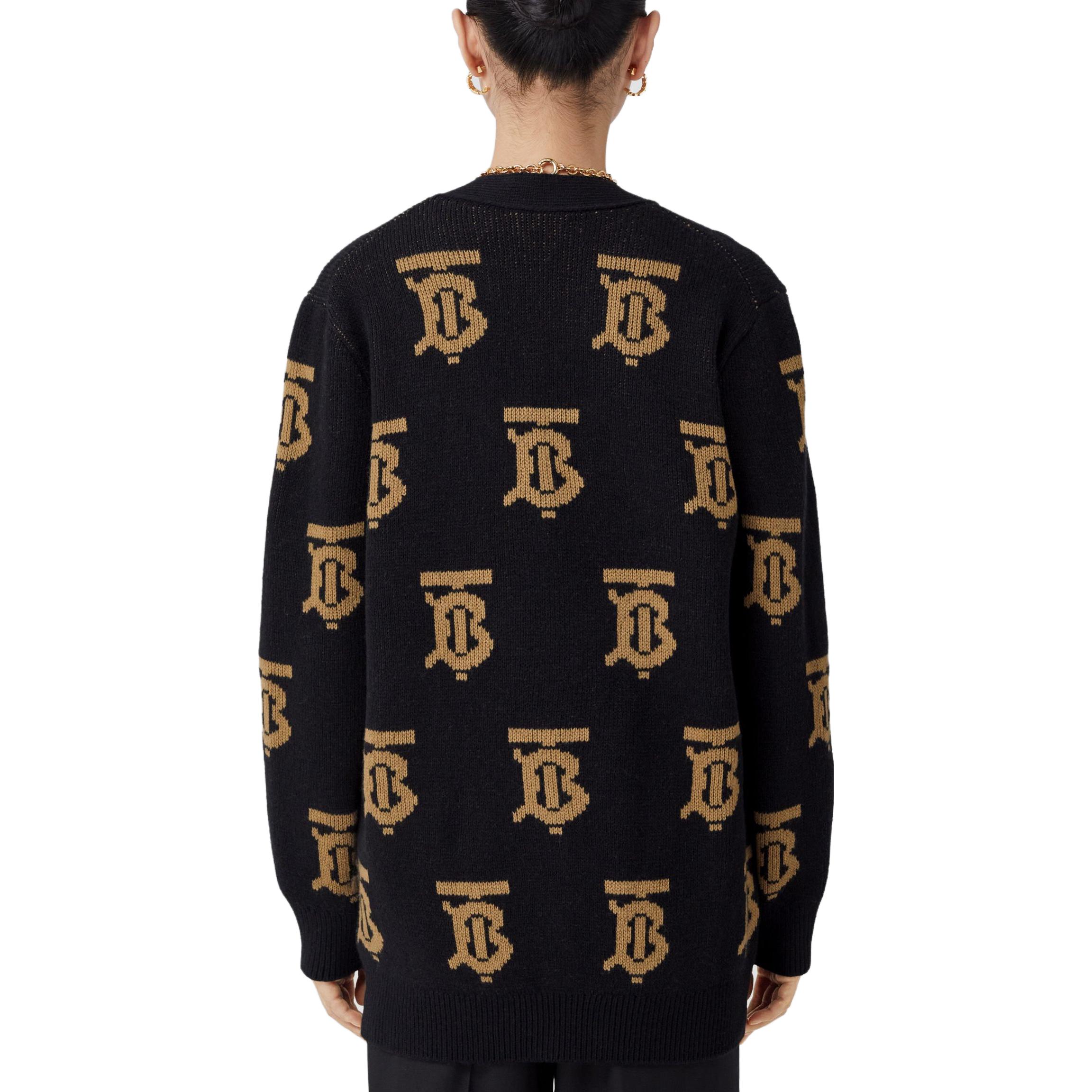 Lookbook (Women) Burberry  FW22 Black Logo Jacquard V-Neck Knit Cardigan. 80632091