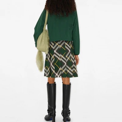 (Women) Burberry Green Plaid High-Waist Skirt with B Buckle Detail. 80830161 Purchase (Women) Burberry Green Plaid High-Waist Skirt with B Buckle Detail. 80830161