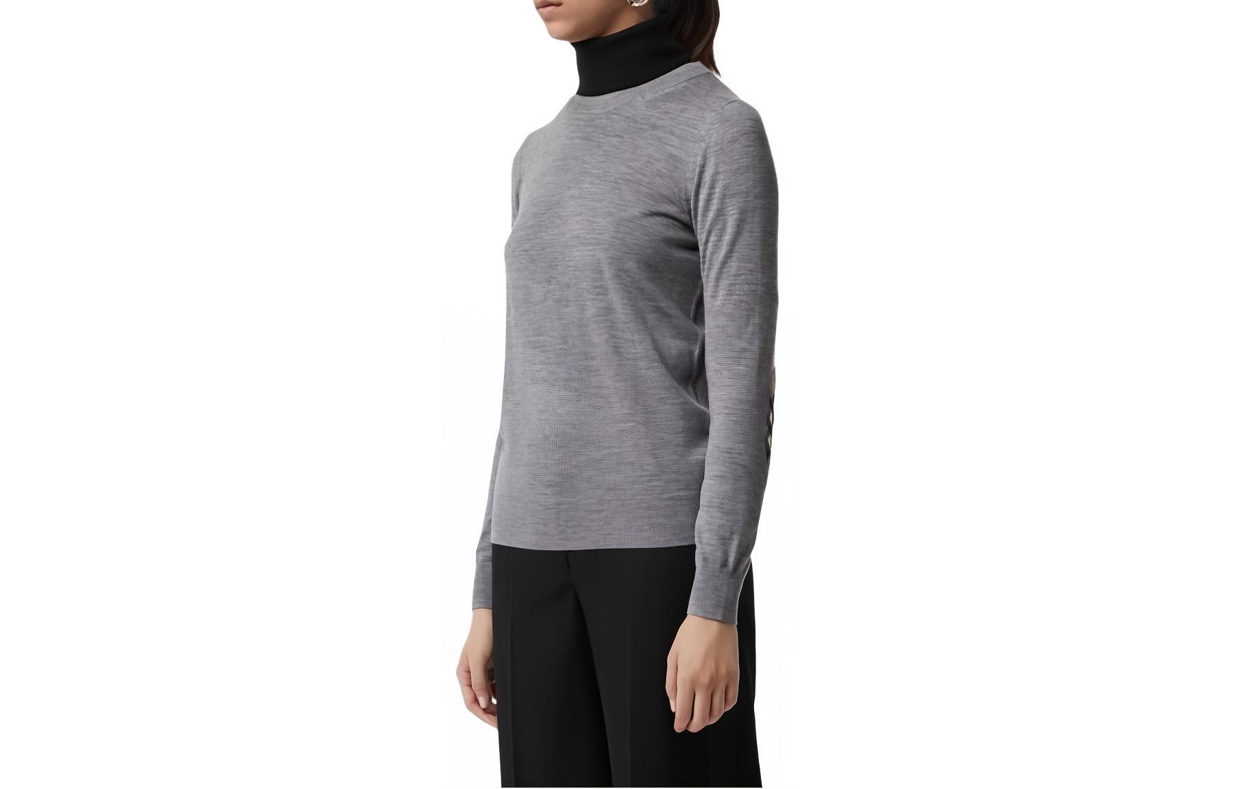 (Women) Burberry  Grey Check Crewneck Long Sleeve Sweatshirt. 80079741