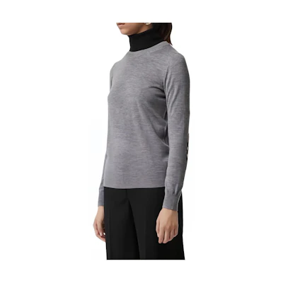 (Women) Burberry Grey Check Crewneck Long Sleeve Sweatshirt. 80079741