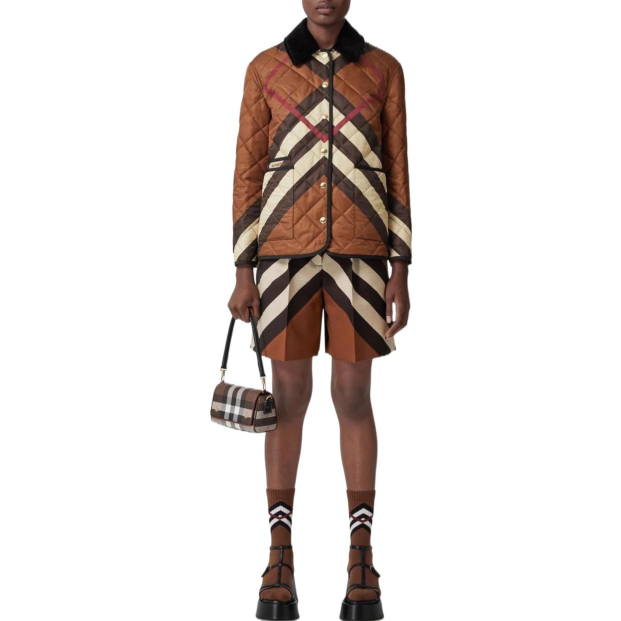 Lookbook (W) Burberry Jaket Coklat Herringbone Quilted Check Cotton. 80554361