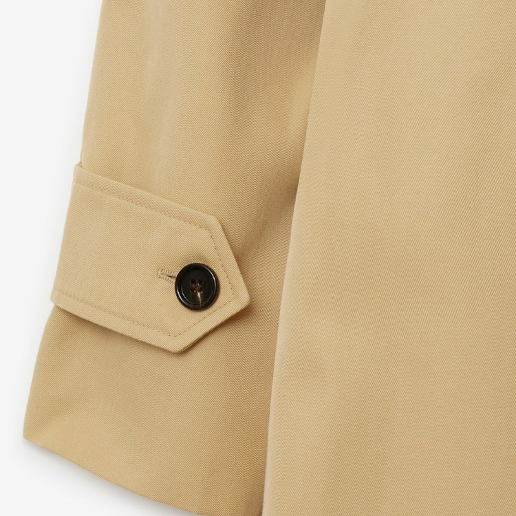 Sizing (W) Abrigo Casual Burberry Caqui de Manga Larga con Botonadura Simple. 80808161