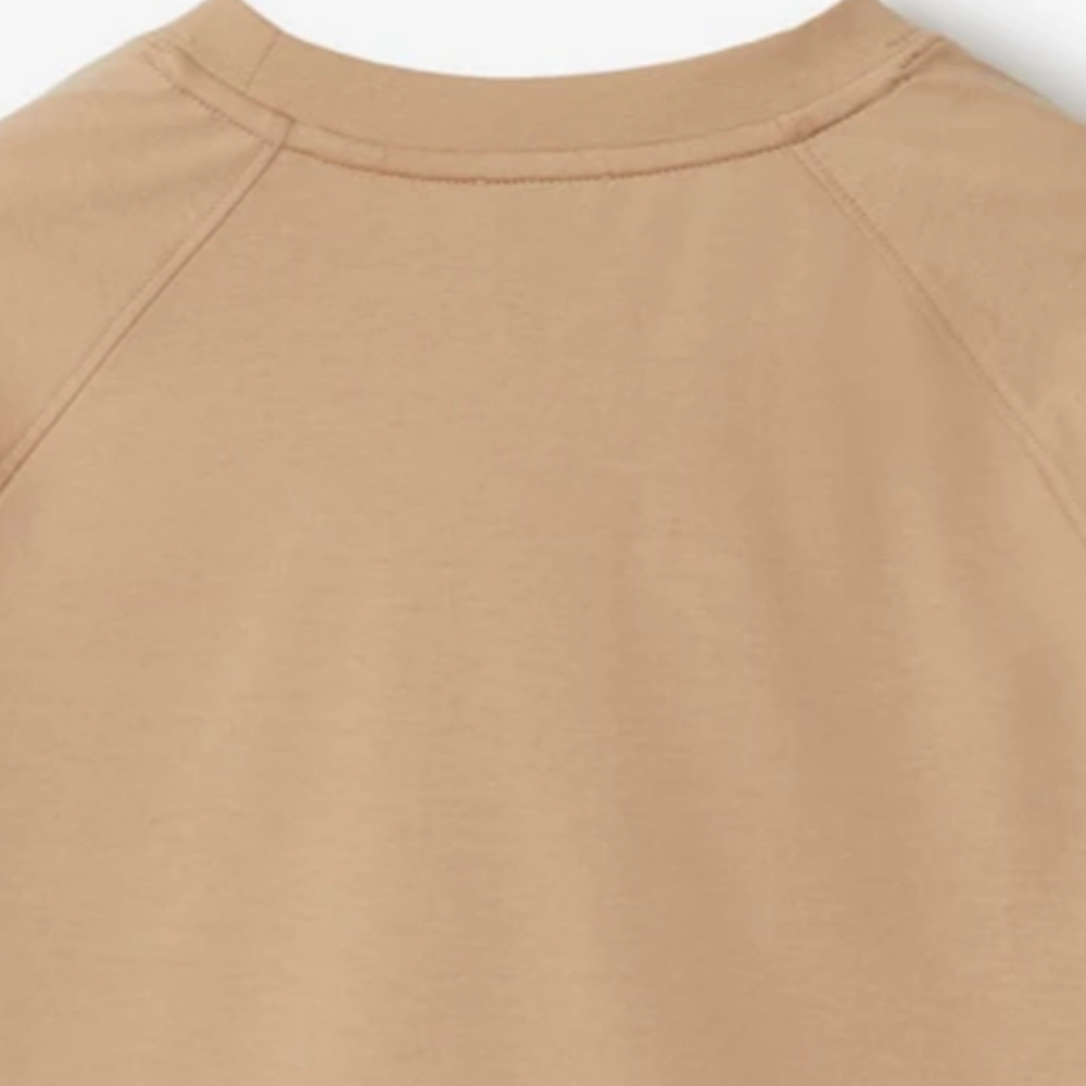 (Women) Burberry  Letter Logo Print Raglan Sleeve T-Shirt Soft Yellow-Brown SS24 80843501 圖 7
