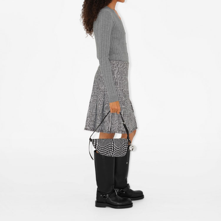 Details for (W) Burberry Camiseta Casual Sin Mangas Gris con Logo. 80808911