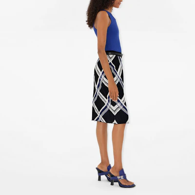 (W) Burberry 中長款修身休閒洋裝 黑色格紋設計 80888681 Purchase (W) Burberry 中長款修身休閒洋裝 黑色格紋設計 80888681