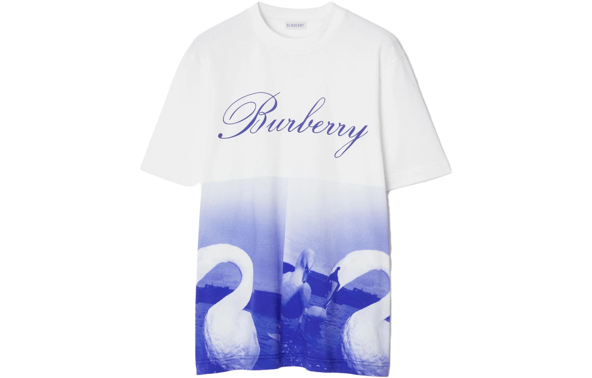 Order (W) Camiseta Blanca Burberry Oversized con Estampado Gráfico y Cuello Redondo. 80776111