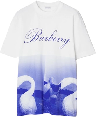(W) Camiseta Blanca Burberry Oversized con Estampado Gráfico y Cuello Redondo. 80776111 Order (W) Camiseta Blanca Burberry Oversized con Estampado Gráfico y Cuello Redondo. 80776111