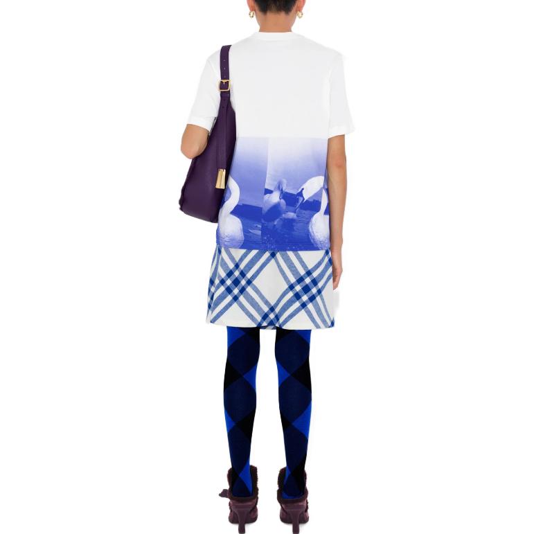 Purchase (W) Camiseta Blanca Burberry Oversized con Estampado Gráfico y Cuello Redondo. 80776111