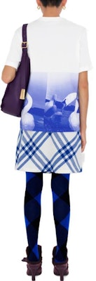 (W) Camiseta Blanca Burberry Oversized con Estampado Gráfico y Cuello Redondo. 80776111 Purchase (W) Camiseta Blanca Burberry Oversized con Estampado Gráfico y Cuello Redondo. 80776111