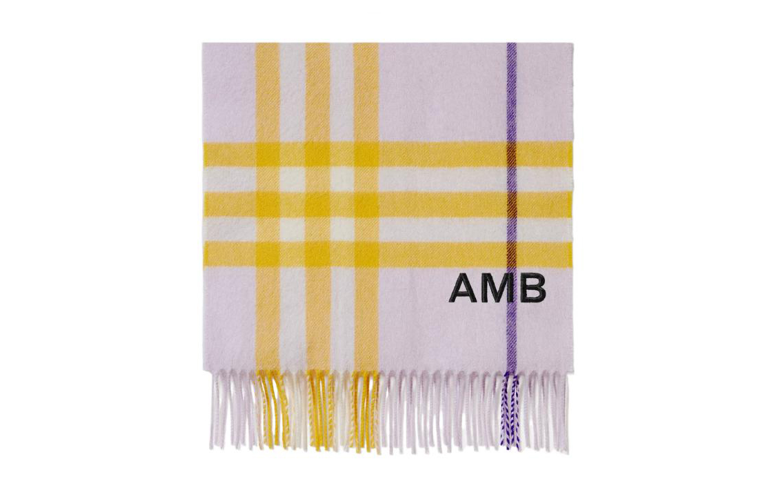 Shop (W) Burberry 紫色羊絨圍巾附流蘇與經典格紋邊飾。 80795561