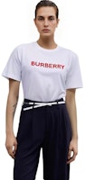 (W) Burberry Kaos Crewneck Merah Logo Huruf SS23 Regular Fit. 80709731 Purchase (W) Burberry Kaos Crewneck Merah Logo Huruf SS23 Regular Fit. 80709731