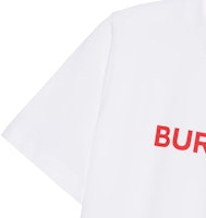 (W) Burberry Kaos Crewneck Merah Logo Huruf SS23 Regular Fit. 80709731 Cheap (W) Burberry Kaos Crewneck Merah Logo Huruf SS23 Regular Fit. 80709731