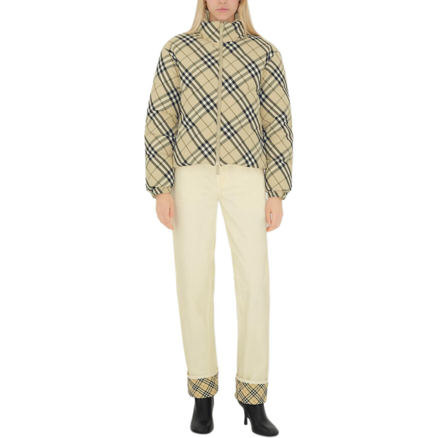 Lookbook (Women) Burberry  Reversible Check Down Jacket Grainy Beige. 80984881