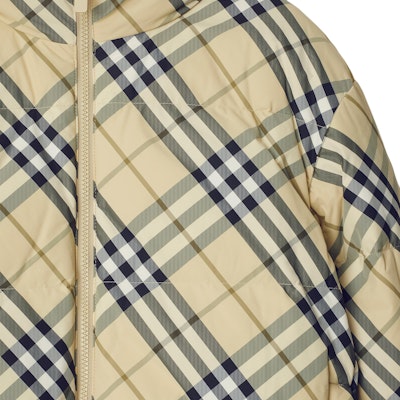 (Women) Burberry Reversible Check Down Jacket Grainy Beige. 80984881 Sizing (Women) Burberry Reversible Check Down Jacket Grainy Beige. 80984881