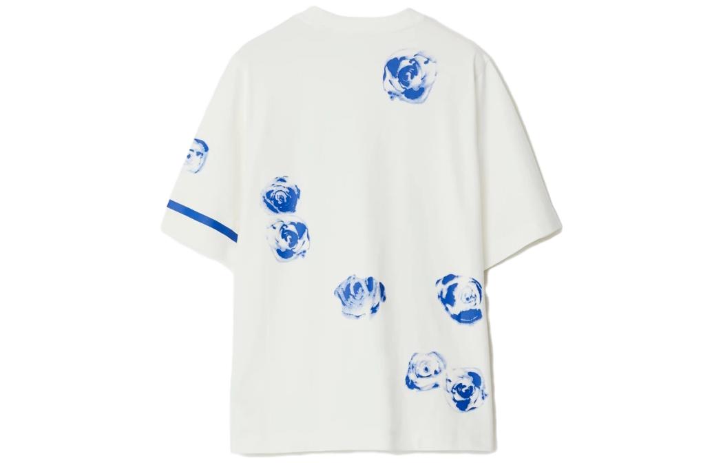 Lookbook (Women) Burberry  Rose Print Oversized White Crewneck T-Shirt 80813421