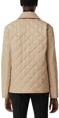 (W) Burberry Jaket Lengan Panjang Single-Breasted Warna Beige Solid. 80545561 Purchase (W) Burberry Jaket Lengan Panjang Single-Breasted Warna Beige Solid. 80545561