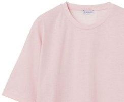 (W) Burberry Kaos Oblong Warna Solid Leher Bulat Pink Muda FW23 Relaxed Fit. 80835991 Purchase (W) Burberry Kaos Oblong Warna Solid Leher Bulat Pink Muda FW23 Relaxed Fit. 80835991