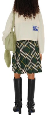 (W) Burberry Jaket Berzip Bercap Warna Padu Off-White. 80825121 Purchase (W) Burberry Jaket Berzip Bercap Warna Padu Off-White. 80825121