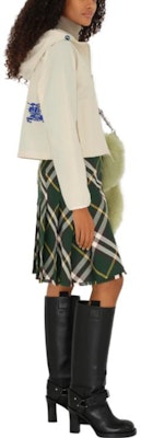 (W) Burberry Jaket Berzip Bercap Warna Padu Off-White. 80825121 Details for (W) Burberry Jaket Berzip Bercap Warna Padu Off-White. 80825121