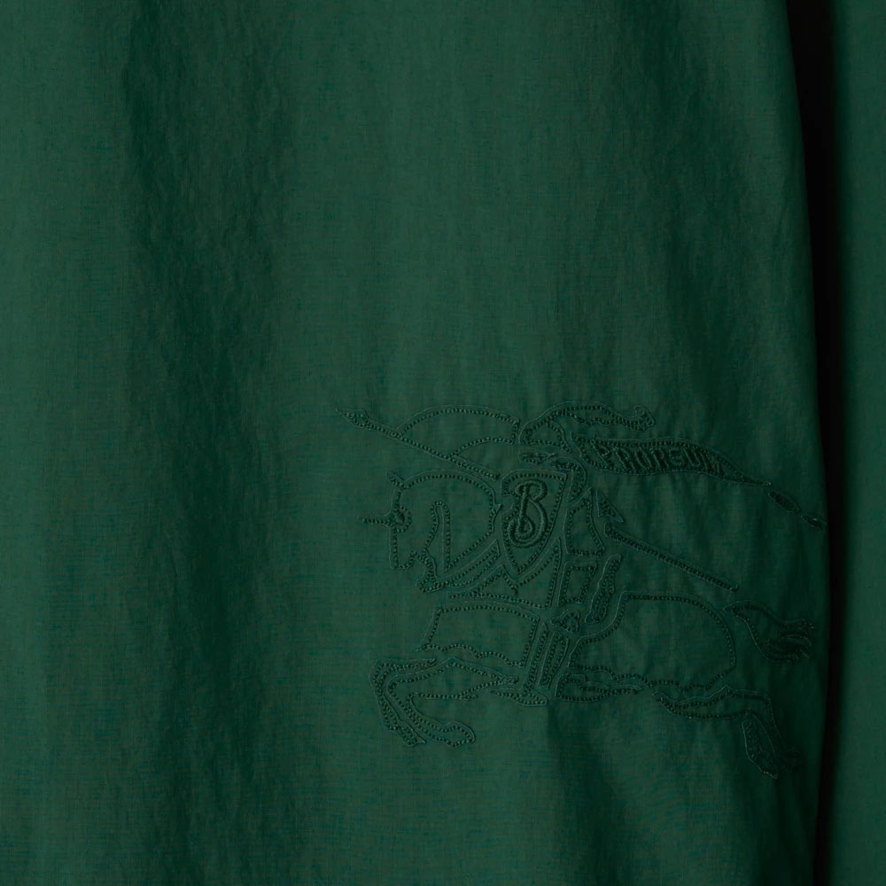 Sizing (W) Burberry Jaket Pendek Berhud Zip Warna Hijau. 80825111