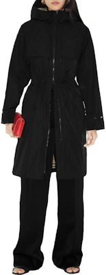 (W) 巴宝莉纯色拉链连帽长袖风衣外套黑色 80707631 Lookbook (W) 巴宝莉纯色拉链连帽长袖风衣外套黑色 80707631