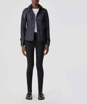 (Women) Burberry SS22 Quilted Check Single-Breasted Jacket Navy Blue. 80498671 Lookbook (Women) Burberry SS22 Quilted Check Single-Breasted Jacket Navy Blue. 80498671
