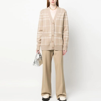 (Women) Burberry SS23 Check V-Neck Single-Breasted Cashmere Cardigan Khaki 80656121 Lookbook (Women) Burberry SS23 Check V-Neck Single-Breasted Cashmere Cardigan Khaki 80656121