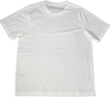 (W) Burberry Kaos Crewneck Putih Bordir Huruf Oversized. 80808661 Lookbook (W) Burberry Kaos Crewneck Putih Bordir Huruf Oversized. 80808661