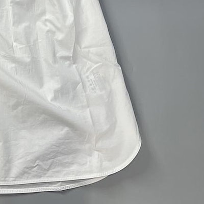 (Women) Burberry White Logo Print Loose Mid-Length Short Sleeve Dress. 80529341 Sizing (Women) Burberry White Logo Print Loose Mid-Length Short Sleeve Dress. 80529341