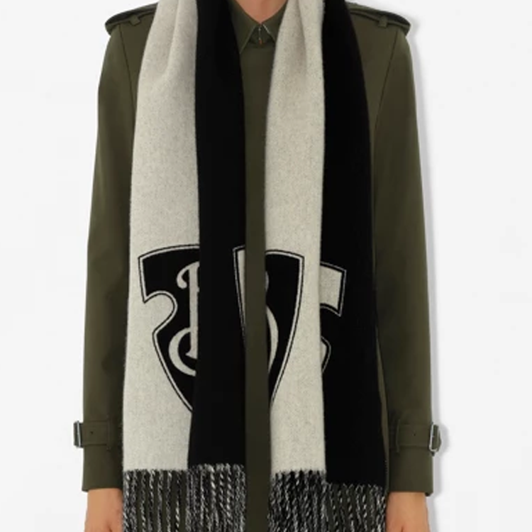 (Women) Burberry  Wool Cashmere Scarf with Monogram Shield Pattern in Black/White. 81000281 圖 4