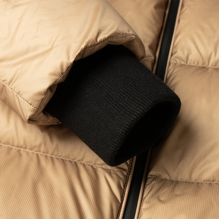 (Women) Burberry  Yellow Color-block Hooded Quilted Down Jacket. 80613371 圖 5