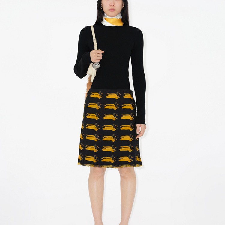 (Women) Burberry  Yellow Logo Pattern Silk Scarf 80754511 圖 5