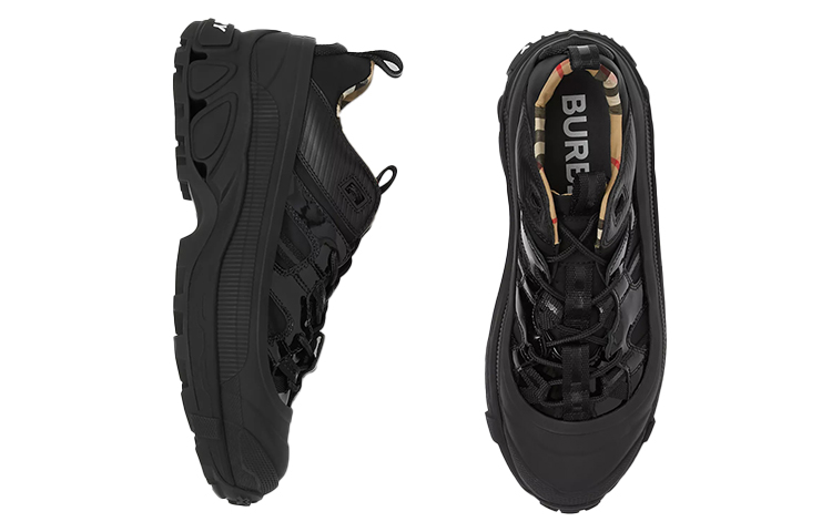 Shop (W) Burberry Arthur 'Nilon Hitam dan Kulit Patent' 80361661