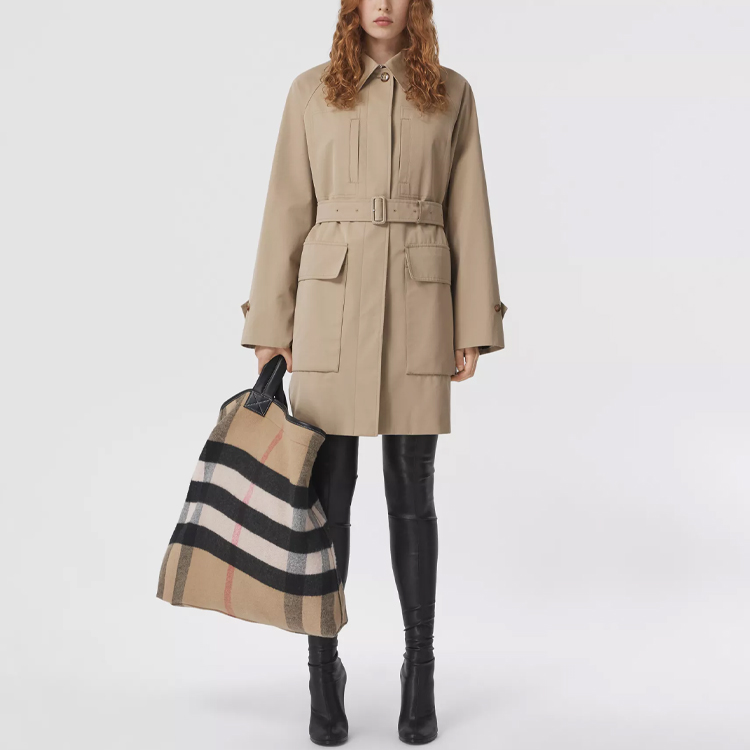 (Women) Burberry Belted Coat Solid Color Logo Design in Honey. 80439401 圖 3
